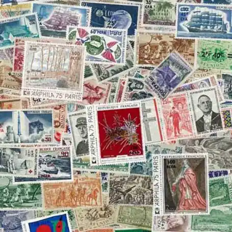 Authentique Reunion : Collection de timbres oblitérés tous différents