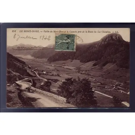 Offre Spéciale Carte postale 63 - Le Mont-Dore - Vallee du Mont-Dore et le Capucin pris de la route du lac