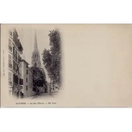 Carte postale 64 - Bayonne - La rue Thiers - Dos non diuvise Meilleur Prix