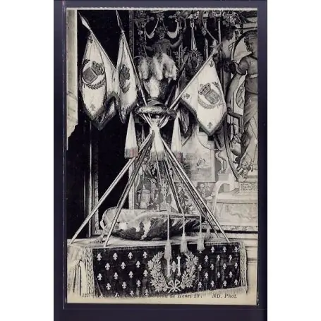 Carte postale 64 - Pau - le chateau - berceau de Henri IV - Non voyage - Dos divise Solde