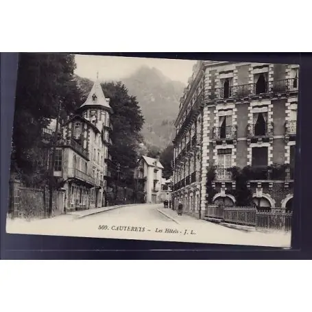 Carte postale 65 - Cauterets - les Hotels - Non voyage - Dos divise Fait Main