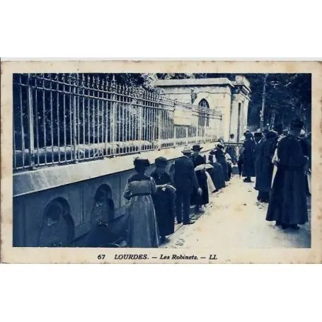 Carte postale 65 - Lourdes - Les robinets - Voyage - Dos divise Vente Flash