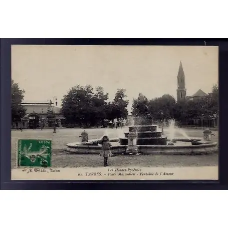 Prix Réduit Carte postale 65 - Tarbes - Place Marcadieu - fontaine de l' Amour - Voyage - Dos divise