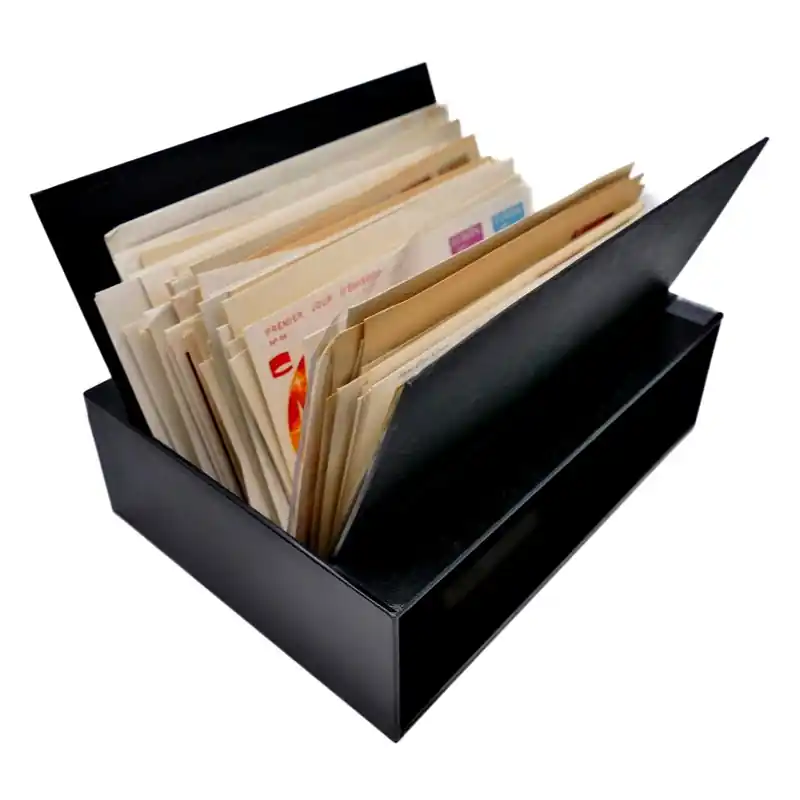 Lot de 135 enveloppes FDC timbres d'Europa 1970-1976 en une boite. Top Qualité