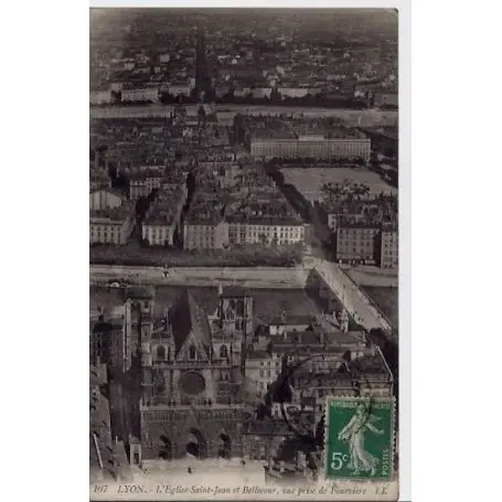 Super Prix Carte postale 69 - Lyon - L'eglise Saint-Jean et Bellecour - Vue prise de Fourviere - Voyage