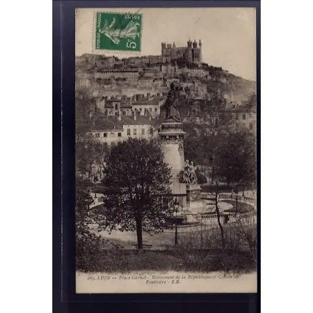 Carte postale 69 - Lyon - Place Carnot - Monument de la Republique et coteau de Fourviere - Promotion Saisonnière