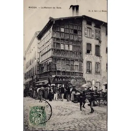 Carte postale 71 - La maison de Bois - Tres animee Pas Cher