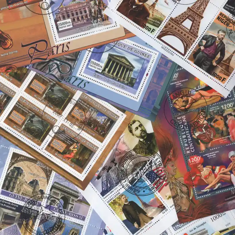 Paiement Sécurisé Monuments Parisiens 20 blocs-feuillets de timbres thématiques.