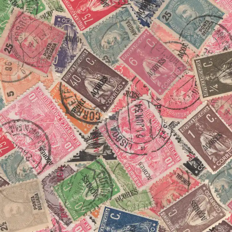 Quantité Limitée Acores 25 timbres de collection tous différents.