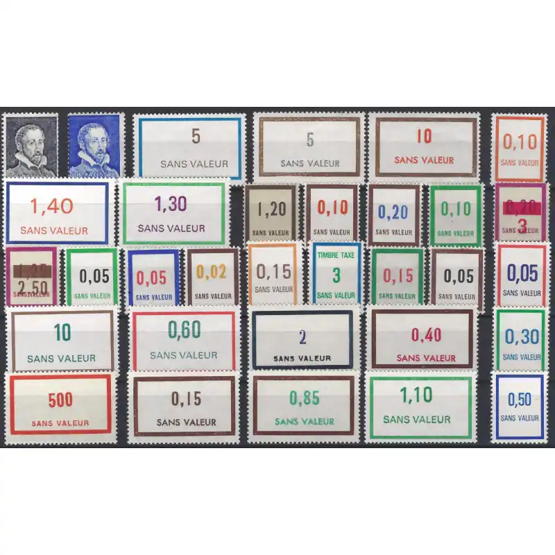 Prix Cassé Sélection de 32 timbres fictifs de France neufs**.