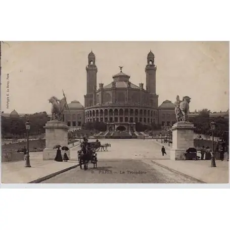 Prix Réduit Carte postale 75 - Le Trocadero - Attelage