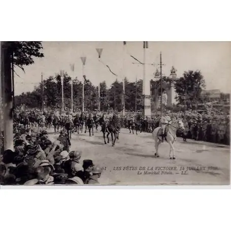 Pas Cher Carte postale 75 - Les Fetes de la Victoire - Marechal Petain