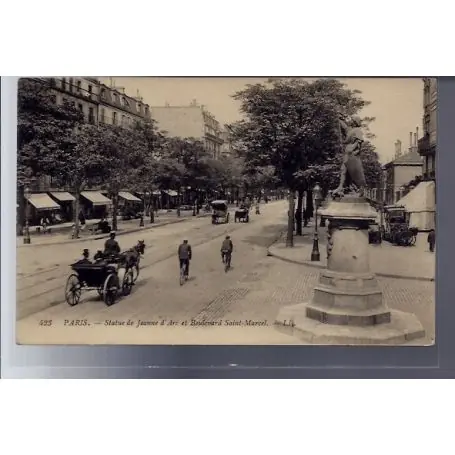 Retour Gratuit Carte postale 75 - Paris - Statue de Jeanne d' Arc et Boulevard Saint-Marcel - Non voyage