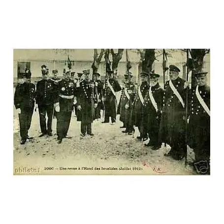 Carte postale 75 - Paris - Une revue a l'Hotel des Invalides - 1912 Offre Exclusive