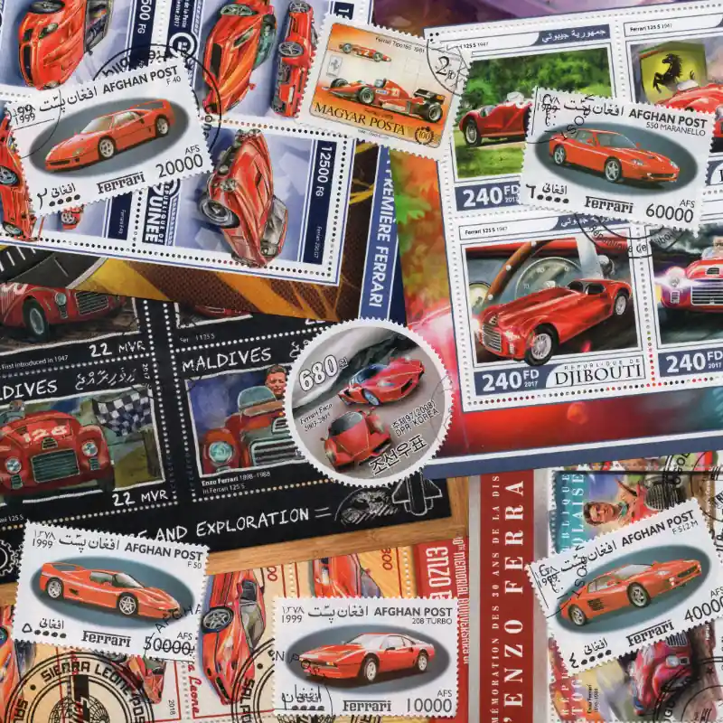 Voitures Ferrari 25 timbres thématiques tous différents. Affaire À Saisir