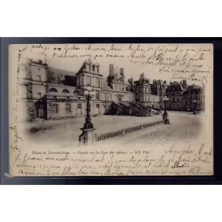 Pas Cher Carte postale 77 - Fontainebleau - le Palais - facade sur la cour des Adieux - Voyage - D