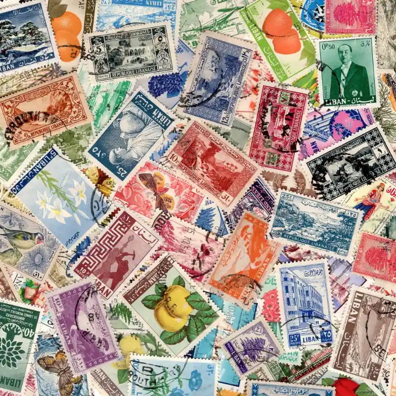 Livraison Gratuite Liban 25 timbres de collection tous différents.
