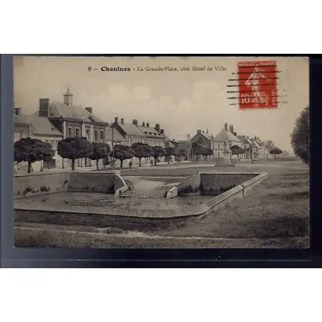 Seulement Aujourd’hui Carte postale 80 - Chaulnes - la grande place cote Hotel de ville - Voyage - Dos divise