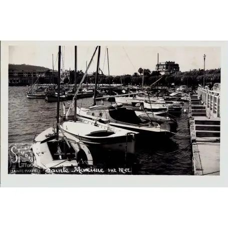 Carte postale 83 - Le port de Ste-Maxime - CPSM Expédition Rapide