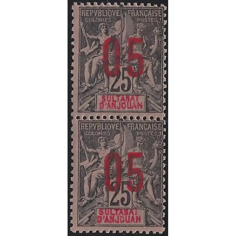 Artisanat Anjouan timbre-poste N°24Aa paire verticale avec variété neuf**.