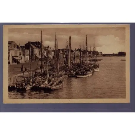 Offre Spéciale Carte postale 85 - Saint-Gilles - Sardiniers a quai - Voyage - Dos divise