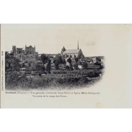 Tendance Carte postale 86 - Poitiers -Cathedrale St Pierre-Dos non divise
