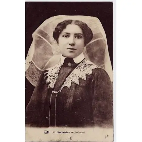 Carte postale 87 - En limousin - trois paysans autour d'une table - Non voyage - Dos divise Gros Lot