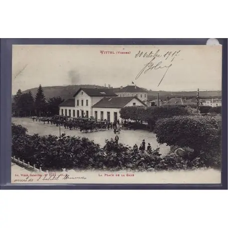 Carte postale 88 - Vittel - la Place de la gare - Non voyage - Dos divise Original