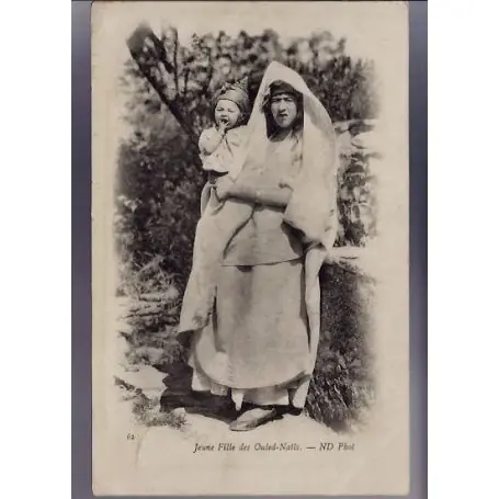 Super Prix Algerie - Jeune fille des Ouled Naa¯ls et son enfant - Beau plan