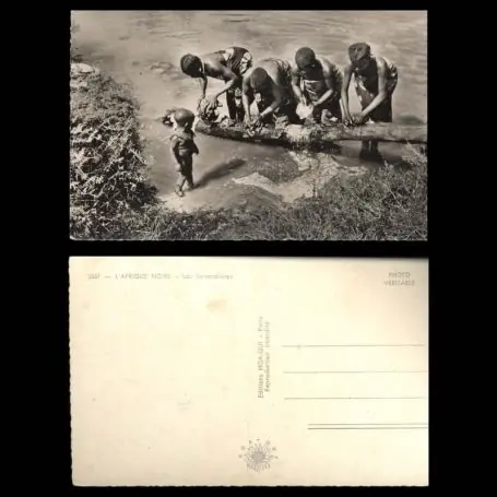 Congo - Les Lavandieres au bord de la riviere et enfant - CPSM Petit Prix