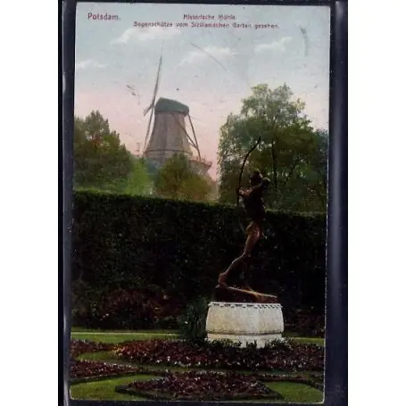 Allemagne - Postdam - Historische Muhle - Bogenschutze vom Sizilianische Garten gesehen Must-Have