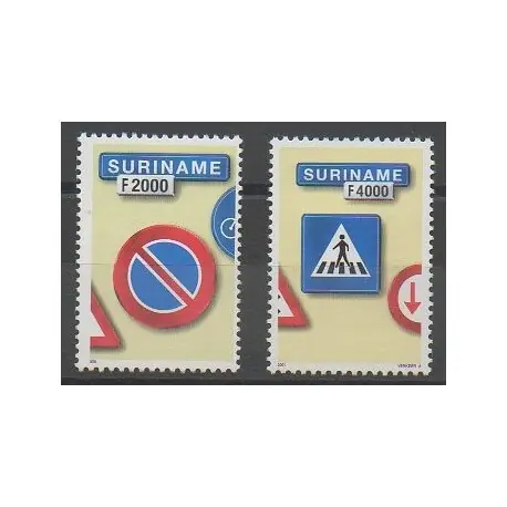 Nouveauté Surinam - 2001 - No 1592 et 1600