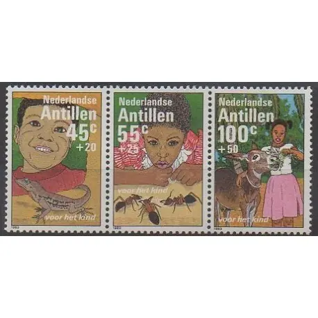 Antilles néerlandaises - 1983 - No 687/689 - Enfance Offre Exclusive