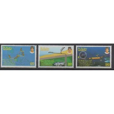 Gros Lot Brunei - 1992 - No 443/445 - Télécommunications