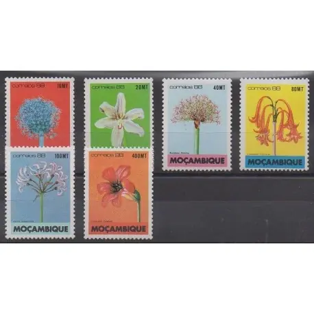 Mozambique - 1988 - No 1083/1088 - Fleurs Artisanat