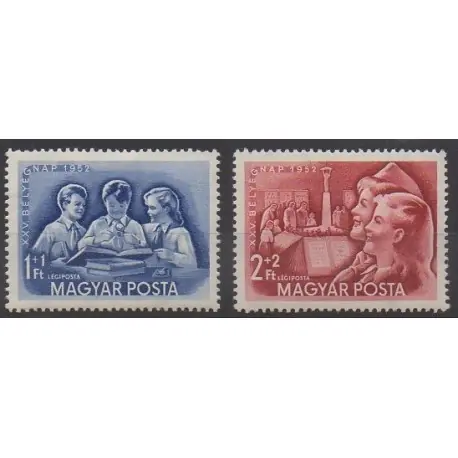 Hongrie - 1952 - No PA134/PA135 - Philatélie - Neufs avec charnière Remise