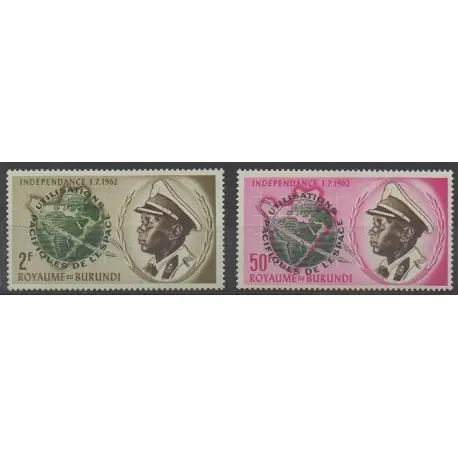 Marque Burundi - 1963 - No 52/53 - Histoire - Espace