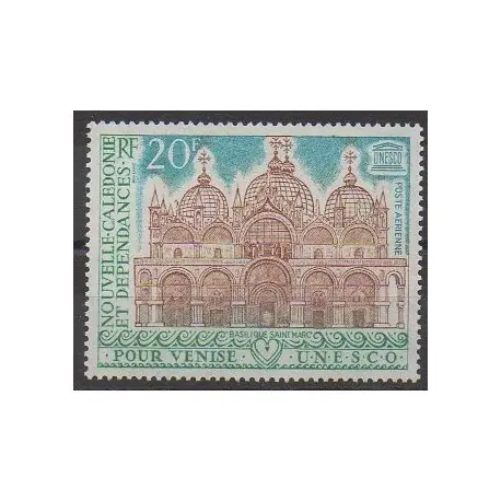 Premium Nouvelle-Calédonie - Poste aérienne - 1972 - No PA127 - Sites